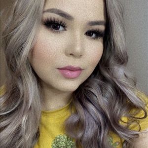 Meet your Posher, Clara